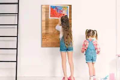 Pizarra magnética decorativa con rotulador y diseño en paneles de madera
