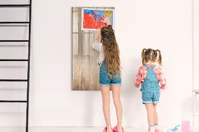 Pizarra magnética decorativa con rotulador y marco de madera clara