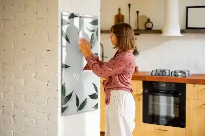 Pizarra magnética decorativa con rotulador con marco de diseño de hojas verdes