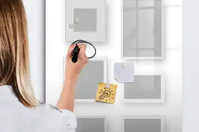 Pizarra magnética decorativa con rotulador y marcos para fotos