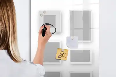Pizarra magnética decorativa con rotulador y marcos para fotos