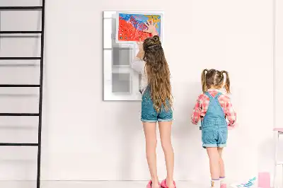 Pizarra magnética decorativa con rotulador y marcos para fotos