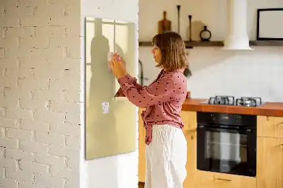 Pizarra magnética decorativa con rotulador color crema