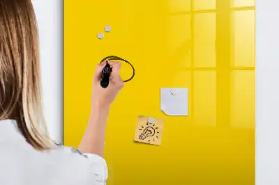 Pizarra magnética decorativa con rotulador color amarillo claro