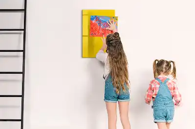 Pizarra magnética decorativa con rotulador color amarillo claro