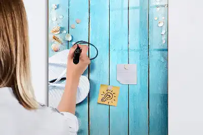 Pizarra magnética decorativa con rotulador diseño de tablas azules en la playa