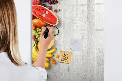 Pizarra magnética decorativa con diseño de verduras sobre madera y rotulador