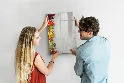 Pizarra magnética decorativa con diseño de verduras sobre madera y rotulador