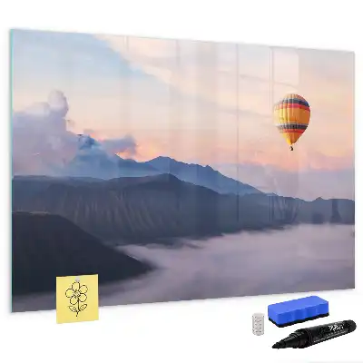 Pizarra magnética de pared con rotulador decorada con un hermoso paisaje