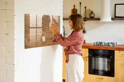 Pizarra magnética de pared con rotulador en madera clara