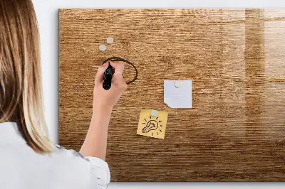 Pizarra magnética de pared con rotulador en madera clara