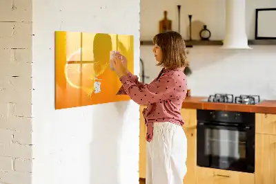 Pizarra borrable de cristal con imanes en color naranja