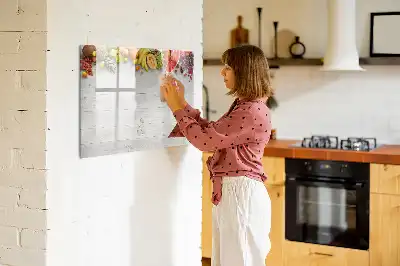 Pizarra de cristal magnética borrable con diseño de frutas en la mesa