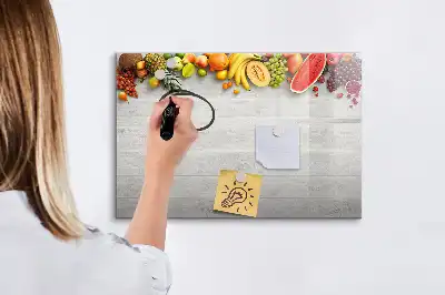 Pizarra de cristal magnética borrable con diseño de frutas en la mesa