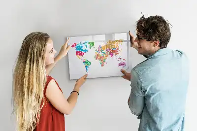 Pizarra magnética de pared con rotulador diseño de nombres de países coloridos