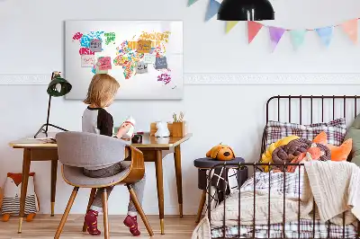 Pizarra magnética de pared con rotulador diseño de nombres de países coloridos