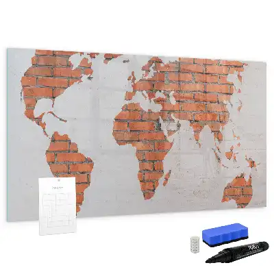 Pizarra magnética de pared con diseño de mapa del mundo sobre ladrillos y rotulador