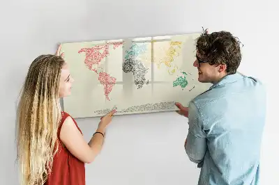 Mapa del mundo hecho de letras pizarra magnética de pared con rotulador