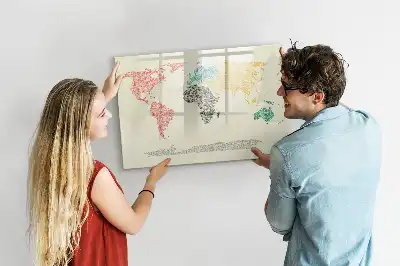 Mapa del mundo hecho de letras pizarra magnética de pared con rotulador