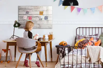Pizarra magnética de pared con rotulador con patrón de tablas de madera