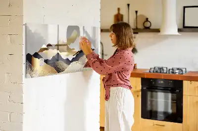 Pizarra magnética de pared con diseño de abstracción de montañas y rotulador incluido
