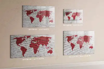 Pizarra de cristal magnética borrable con diseño de mapamundi sobre pared de ladrillo