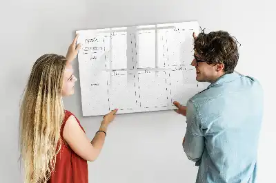 Pizarra magnética de pared diseño para organización semanal con rotulador