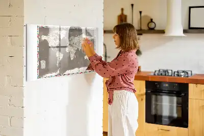 Pizarra magnética de pared diseño de mapa del mundo en color marrón con rotulador incluido
