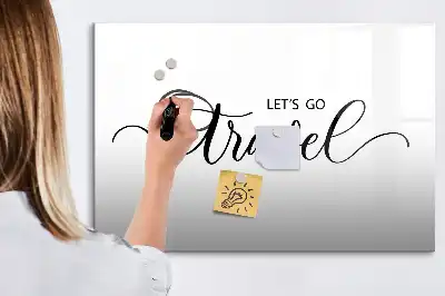 Pizarra magnética de pared con rotulador y diseño de viajes