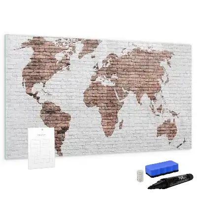 Pizarra magnética de pared con diseño de mapa del mundo sobre ladrillos y rotulador