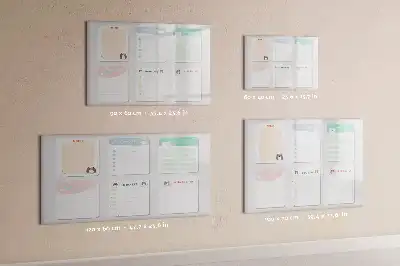 Pizarra magnética de pared con rotulador y notas coloridas