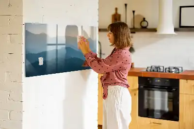 Pizarra magnética de pared con rotulador y diseño de abstracción de paisaje