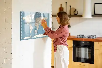 Pizarra de cristal magnética diseño con mapa del mundo vintage