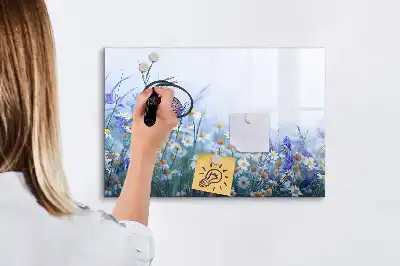 Pizarra magnética de pared diseño mariposa en el prado con rotulador incluido