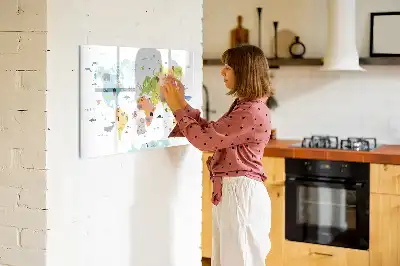 Pizarra de cristal borrable con imanes con diseño de mapa del mundo con animales