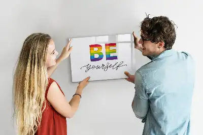 Pizarra borrable de cristal con imanes con diseño de texto Sé tú mismo