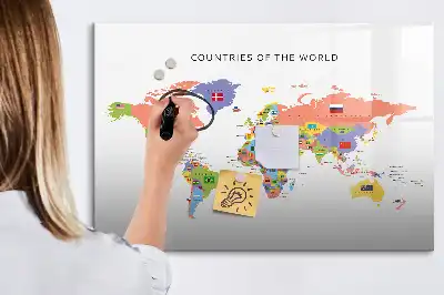 Pizarra magnética de pared con rotulador y diseño de mapa con banderas
