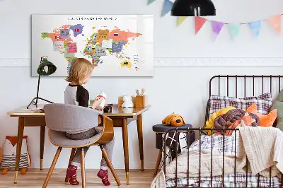 Pizarra magnética de pared con rotulador y diseño de mapa con banderas