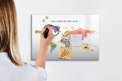Pizarra magnética de pared con rotulador y diseño de mapa con banderas
