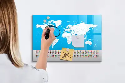 Pizarra magnética de pared con rotulador y diseño de mapa con contornos de países