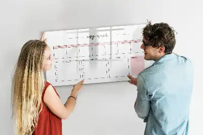 Pizarra magnética de pared con rotulador para planificación semanal