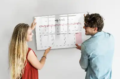 Pizarra magnética de pared con rotulador para planificación semanal