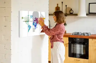 Mapa del mundo en acuarela con pizarra magnética de pared y rotulador