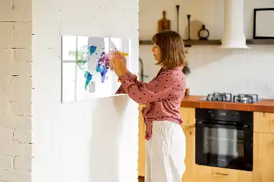 Mapa del mundo en acuarela con pizarra magnética de pared y rotulador