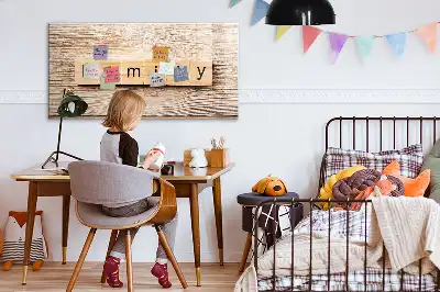 Pizarra magnética de pared con diseño de texto familia y rotulador
