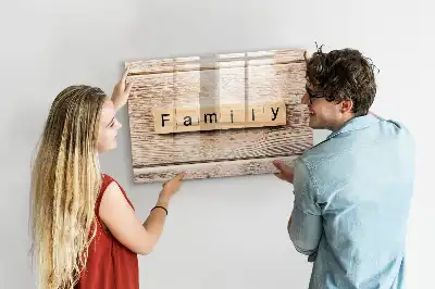 Pizarra magnética de pared con diseño de texto familia y rotulador