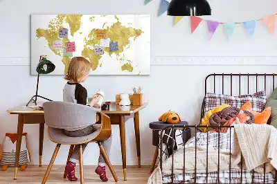 Mapa del mundo magnético de pared en color dorado con rotulador