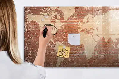 Pizarra de cristal magnética diseño de mapa del mundo sobre ladrillos
