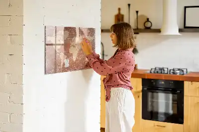 Pizarra de cristal magnética diseño de mapa del mundo sobre ladrillos