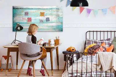 Pizarra magnética de pared en color azul con rotulador